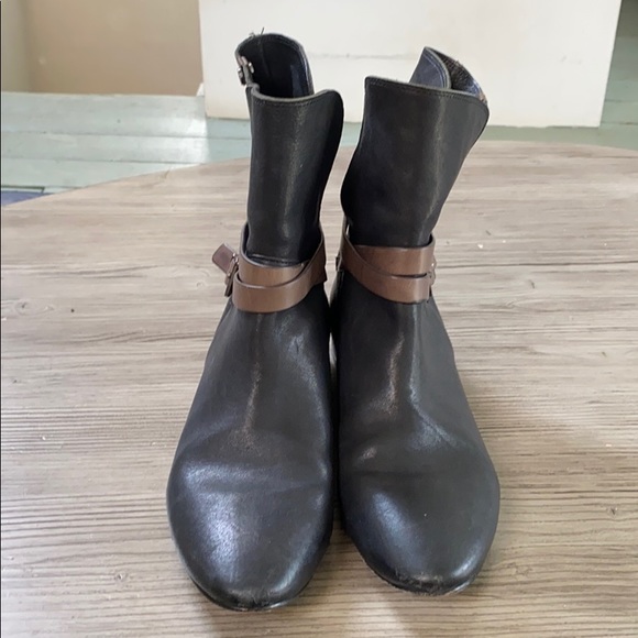 BCBG Max Azria black boots - Picture 2 of 7